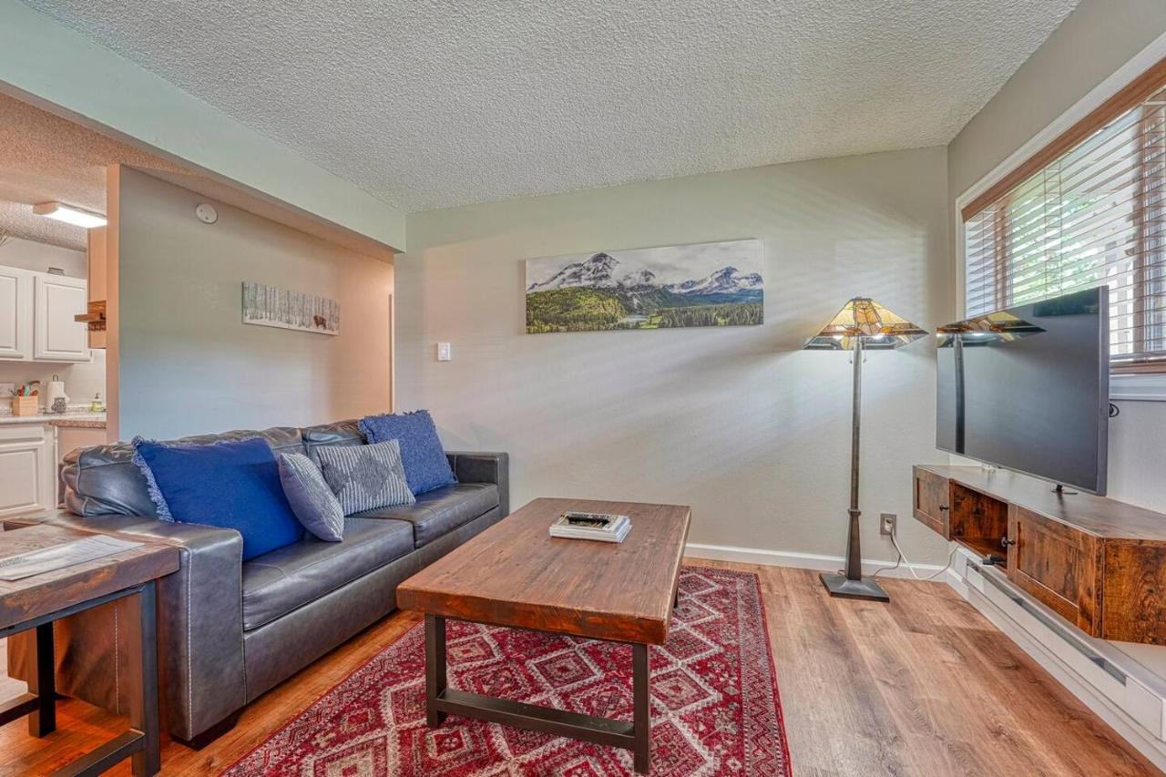 Riverfront Family-Friendly Condo Ейвон Екстер'єр фото